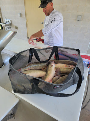 Lakewood Products Treasure Chest! Move those fish from the live well to your cooler with ease! Mesh allows air/water circulation. Made in the USA. Available in 2 different sizes to fit your needs: Small – Perfect for Crappie, Blue Gill, and smaller fish. Large – Perfect for Bass, Walleye, and larger sized fish.