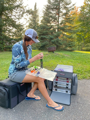 Lakewood Tackle go-anywhere case for all types of fishing and for all seasons! Perfect for all species - walleye, bass, musky, salmon, and more! Holds six 3700 style boxes or three 3730 style storage boxes or mix and match (NOT INCLUDED) Zippered side pockets additional. Made in the USA. Lifetime Warranty.